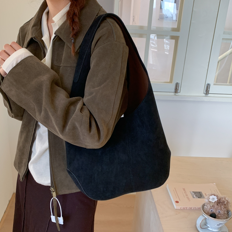 Tas Selempang Fashion LEFTSIDE - Luxury Bags Trend 2025 ulasan dan harga
