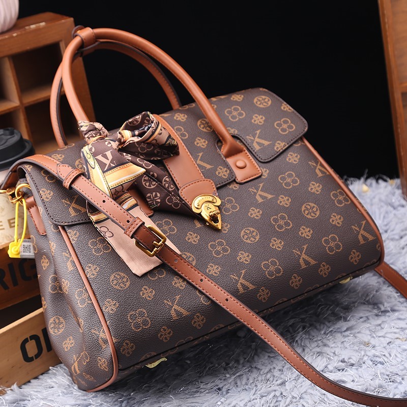 Tas Wanita Merek Mewah Ringan  - Luxury Bags Trend 2025 ulasan dan harga