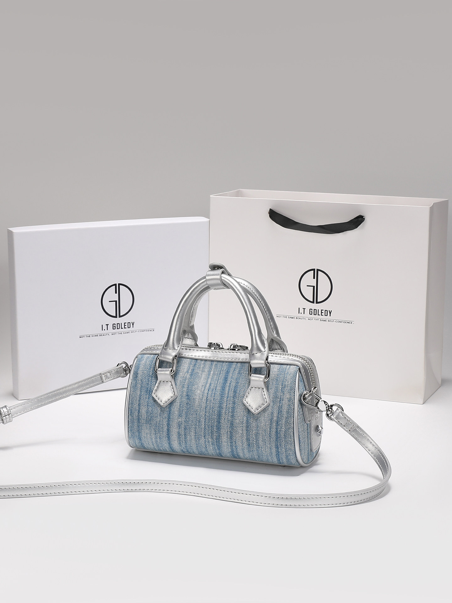 Tas Boston Genggam Mewah dan V - Luxury Bags Denim ulasan dan harga